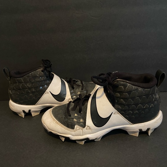 Nike 27 baseball/ softball cleats - Picture 6 of 6